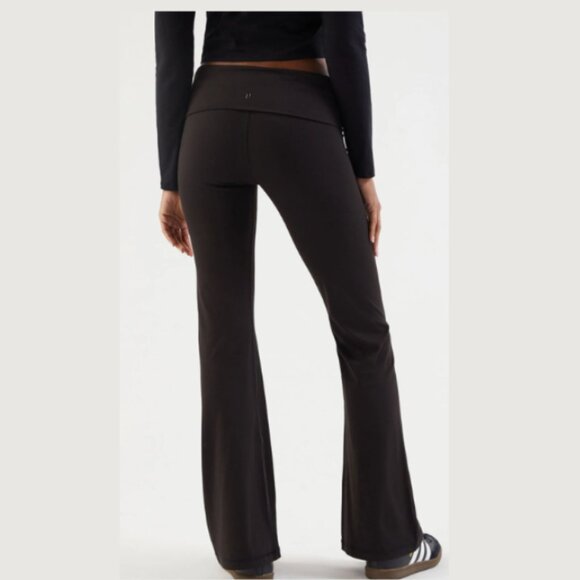 PAC 1980 PAC WHISPER Black Active Fold-Over Waistband Flare Yoga Pants - Picture 4 of 4